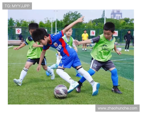 足球明星齐聚舞池共舞魅力瞬间尽显青春活力与激情四溢 足球明星齐聚舞池共舞魅力瞬间尽显青春活力与激情四溢